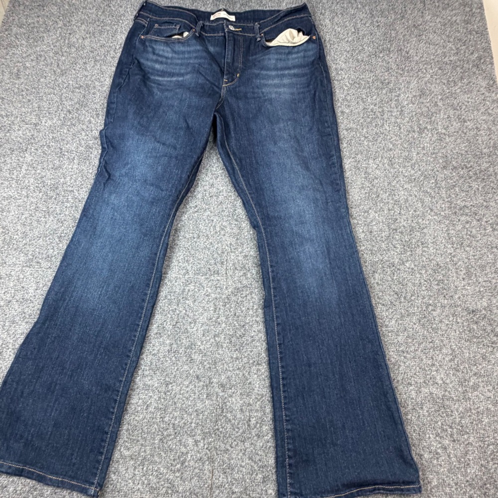 Signature Levi Strauss Womens Size 14M W32 L32 Mid Rise Bootcut Jeans Dark Wash